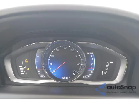 2016 Volvo Xc60 T6 Drive-E R-Design z USA, uszkodzony, nr VIN YV449MRP6G2869096